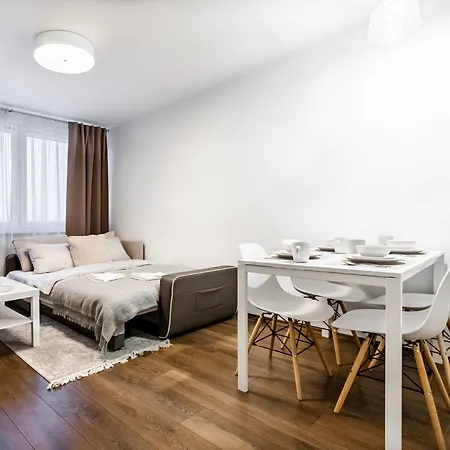 Park View With Private Parking Wi-fi & Outdoorgym *