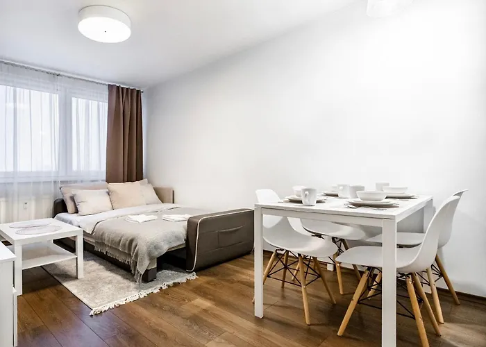 Park View With Private Parking Wi-fi & Outdoorgym *