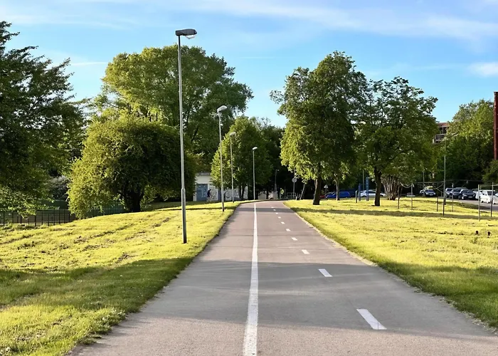 Park View With Private Parking Wi-fi & Outdoorgym